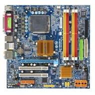 GIGABYTE G33M-S2 - Motherboard
