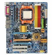 GIGABYTE GA-M59SLI-S4 - Motherboard