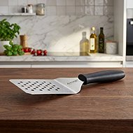 Triangle kitchen spatula perforated 14 cm flexible - Spatula