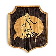 Kingdom Come: Deliverance 2 - Kočka z hospody - velký dřevěný štít na stěnu (32 x 39 cm) - Wooden Model