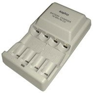 SANYO univerzální nabíječka MQN NiCd/NiMH + 4 Ks AA NiMH 2100mAh - -
