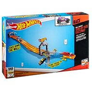 Hot Wheels - Stunt track on Side By Side Wall - Hot Wheels