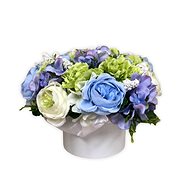 Flower Box in Blue from Ranunculus Smaller than 23cm - Gift Box