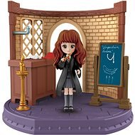 Harry Potter Varázslatok osztályterme Hermione figurával - Figura kiegészítő