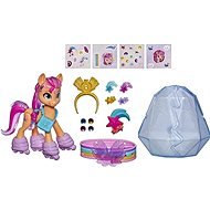 My Little Pony Crystal Adventure with Ponies Sunny Starscout - Figure