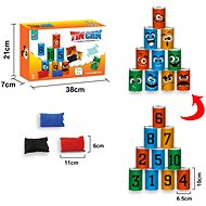 Throwing at cans - Toss Game