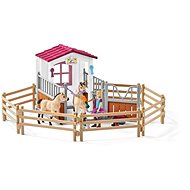 Schleich Horse Club 42369 - Pferdebox mit Arabern und Pferdepflegerin - Figuren-Zubehör