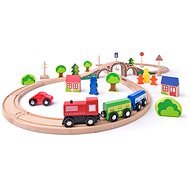 Woody Figure-Eight with Train, 40 Parts - Train Set