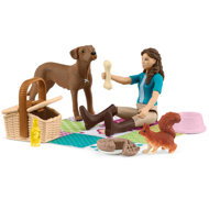 Schleich Horse Club Picnic with Lisa 42746 - Figure and Accessory Set
