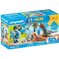 Playmobil 71448 Animal Feeding - Figure and Accessory Set