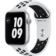 Apple Watch Nike Series 6 44 mm Ezüst alumínium platina/fekete Nike sportszíjjal - Okosóra