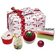 BOMB COSMETICS Merry Kissmass - Cosmetic Gift Set