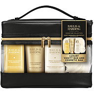 BAYLIS & HARDING Mandarin & Grapefruit in a Toiletry Bag 800ml - Cosmetic Gift Set