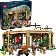 LEGO® Harry Potter™ 76445 Hogwarts Castle: Herbology Class - LEGO Set