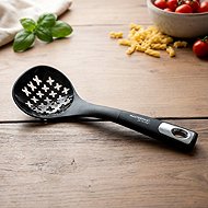 Masterpan Cedar scoop with ergonomic handle - Ladle