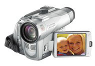 Canon DM-MVX330i, CCD 1.33 Mpx, 18x opt./ 360x dig. zoom, DO, USB, SD/MMC, DV in/out, AV in/out - -