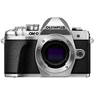 Olympus E-M10 Mark III strieborný + 14–42 II R strieborný + 40–150 mm R strieborný - Digitálny fotoaparát