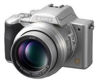 Panasonic LUMIX DMC-FZ20EG-S stříbrný (silver) - 5.36 mil. bodů, opt./dig. zoom 12x / 4x, SD/MMC kar - Digital Camera