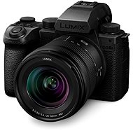 Panasonic Lumix DC-S5 Mark IIx + Lumix S 20-60 mm f/3.5-5.6 Macro O.I.S. - Digital Camera