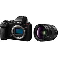 Panasonic Lumix DC-S5 Mark II + Lumix S 24-60 mm F2.8 - Digital Camera