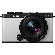 Panasonic Lumix DC-S9 + Lumix S 18-40 mm f/4.5-6.3 white - Digital Camera
