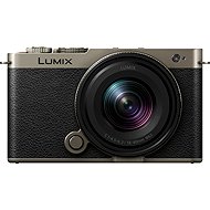 Panasonic Lumix DC-S9 + Lumix S 18-40 mm f/4,5-6,3 titanfarben - Digitalkamera