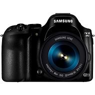 Samsung NX30 + 18-55 mm F3.5-5.6 OIS III + 50-200 mm F4.0-5.6 ED OIS III - Digitalkamera