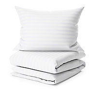TEXTILOMANIE Jasmine White Microfibre Hotel Bed Linen – 2 cm stripes, 140 × 200 cm - Bed Linen