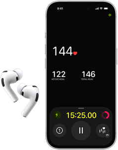 AirPody&nbsp;Pro&nbsp;3, spodní polovina obrazovky iPhonu&nbsp;17&nbsp;Pro, v&nbsp;aplikaci Kondice se zobrazuje tepová frekvence