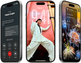 Tři modely iPhonu 17 Pro zobrazené vedle sebe, pohled zepředu, ukázka iOS 26, prostředí Liquid Glass a funkcí Apple Intelligence