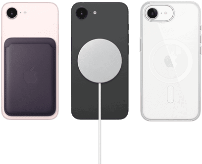 Jemně růžový iPhone 17e s půlnočně fialovou peněženkou z tkaniny FineWoven, černý iPhone 17e s černým silikonovým krytem a MagSafe nabíječkou, bílý iPhone 17e s průhledným krytem s MagSafe