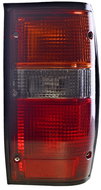 ACI MITSUBISHI L200, 86-96 zadní světlo komplet s černým rámečkem P - Taillight