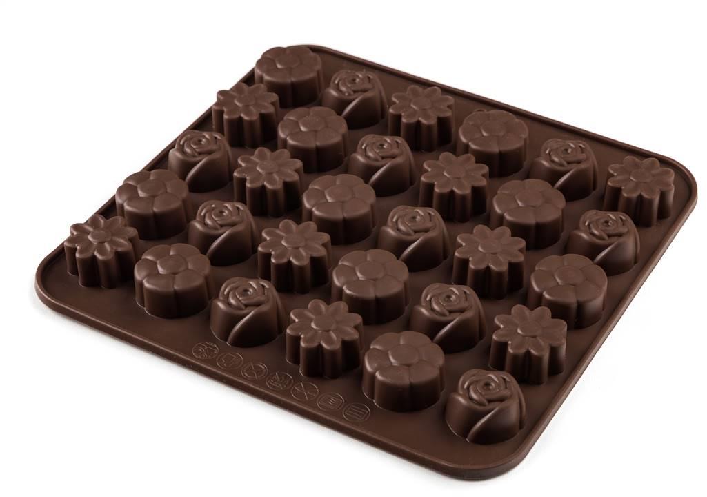 BANQUET CULINARIA Brown Csokiforma, szilikon, 21,4×20,6 cm, többféle alakzat