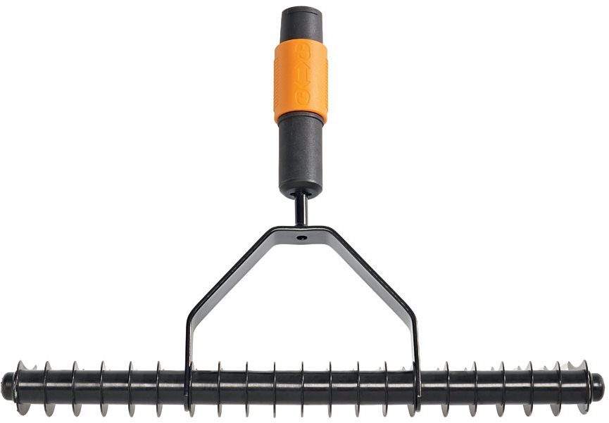 Fiskars lawn deals spiker