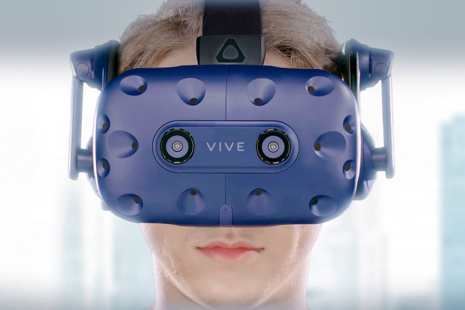 HTC Vive Pro - VR brýle | Alza.cz