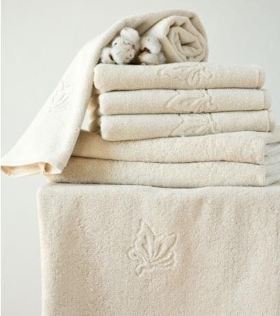 Veba Osuška Grand Motýlek 70×140 cm smetanová - Bath Towel - Main image