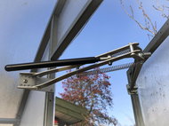 Automatický otvírač dveří a okna skleníku UNIVENT - Door closer