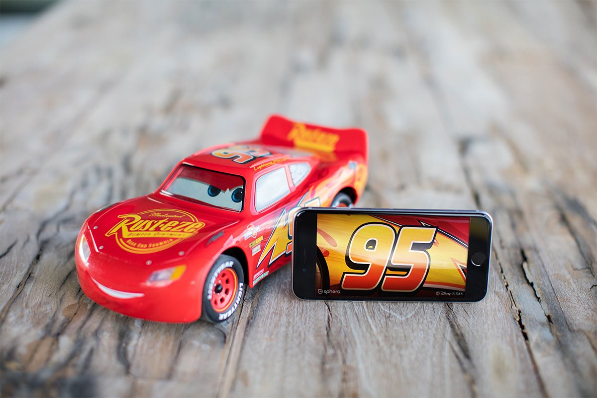 Lightning mcqueen cheap robot sphero