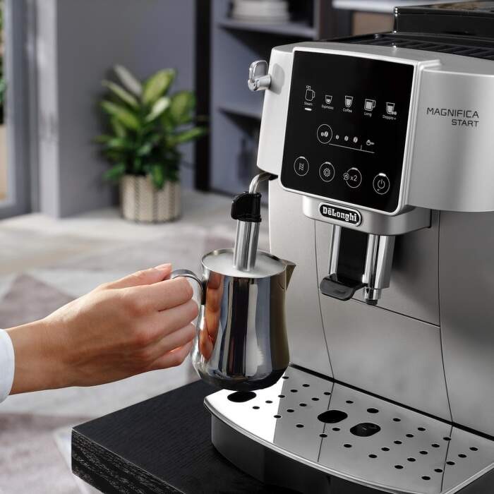 De Longhi Magnifica Start ECAM 220.31.SB Automatic Coffee