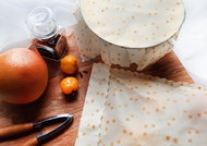 BEEPACK Set voskovaného sáčku a ubrousku, Zlaté hvězdičky  - Waxed Napkin