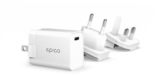 EPICO 20W PD Charger s Changeanle Plug (EU. UK) - fehér