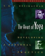 The Heart of Yoga: Developing Personal Practice - Kniha