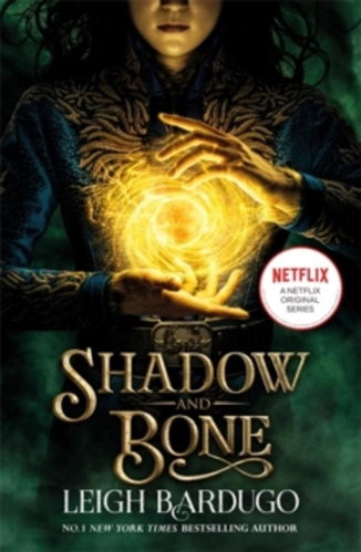 Shadow and Bone: A Netflix Original Series - Kniha - Main image