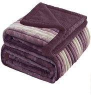 4sleep Microfleece blanket sheep/lamb 160 × 200 cm, Stripes purple - Blanket