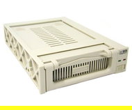 Výměnný rámeček Vipower VP-1001LSF s větr. + Hotswap šuplík pro SATA HDD - -