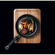 AMT Gastroguss Cast iron frying pan 24 cm, suitable for induction, with removable handle - Pan