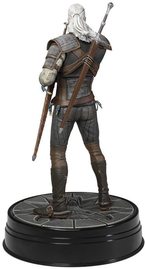 Witcher 3 Geralt Statue ( Dark Horse shops )