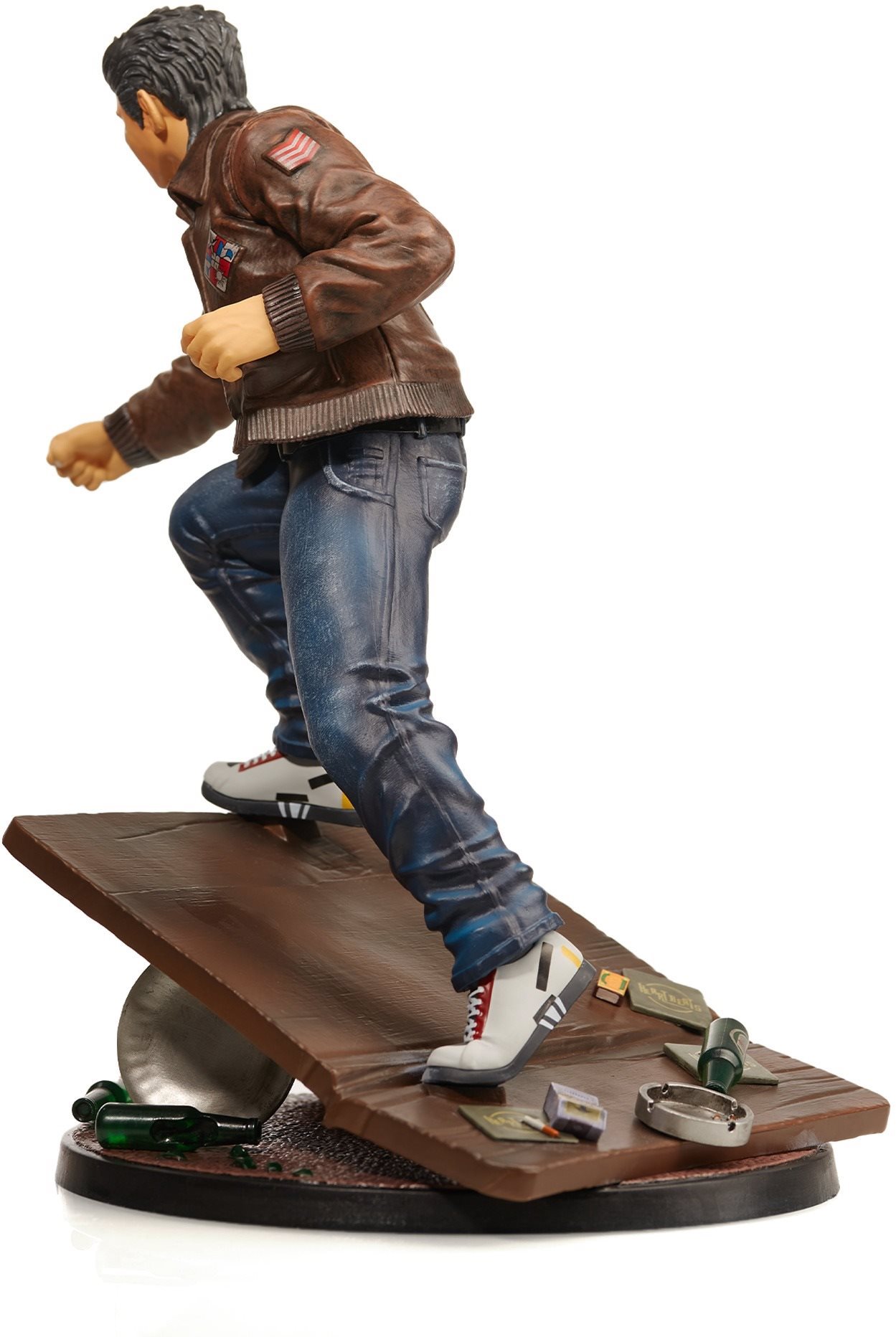 Shenmue statue best sale