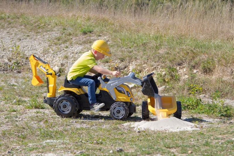 Builder max pedal clearance tractor