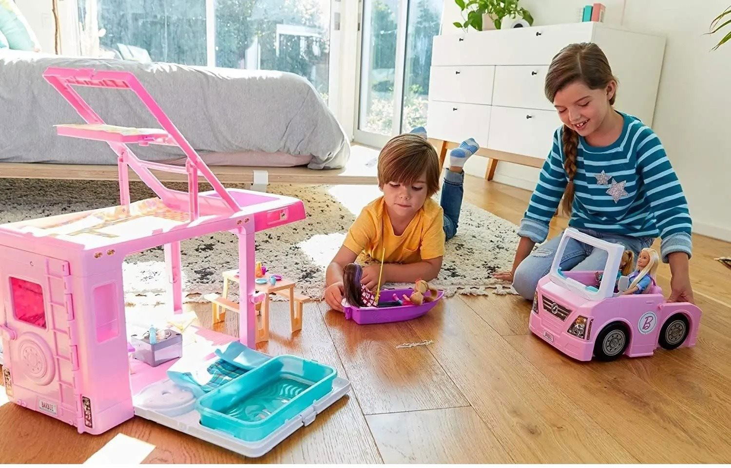 Barbie dream house online caravan